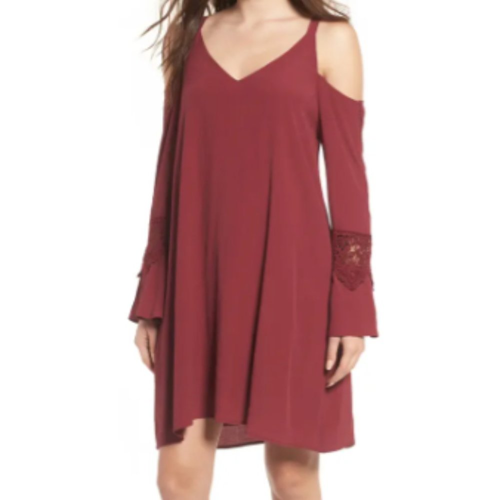 ASTR long sleeve cranberry cold shoulder flowy dress. Excellent condition!